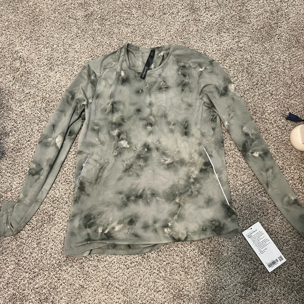 Lululemon shirt